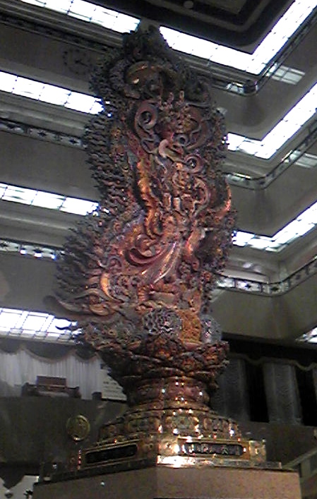 日本橋三越のオブジェ