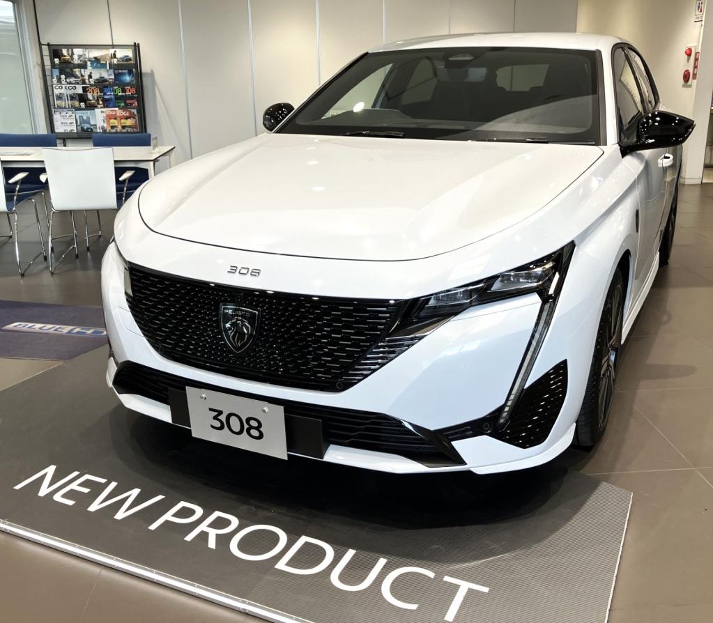 NEW308HYBRID 展示中です。