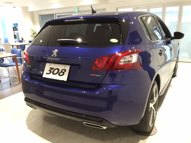 308 GT Line展示車ございます。