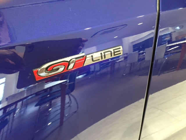 308 GT Line展示車ございます。