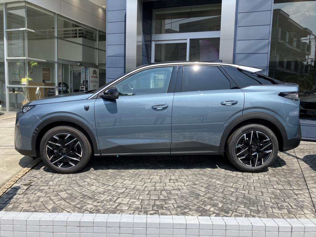 NEW 3008 デビューしました。