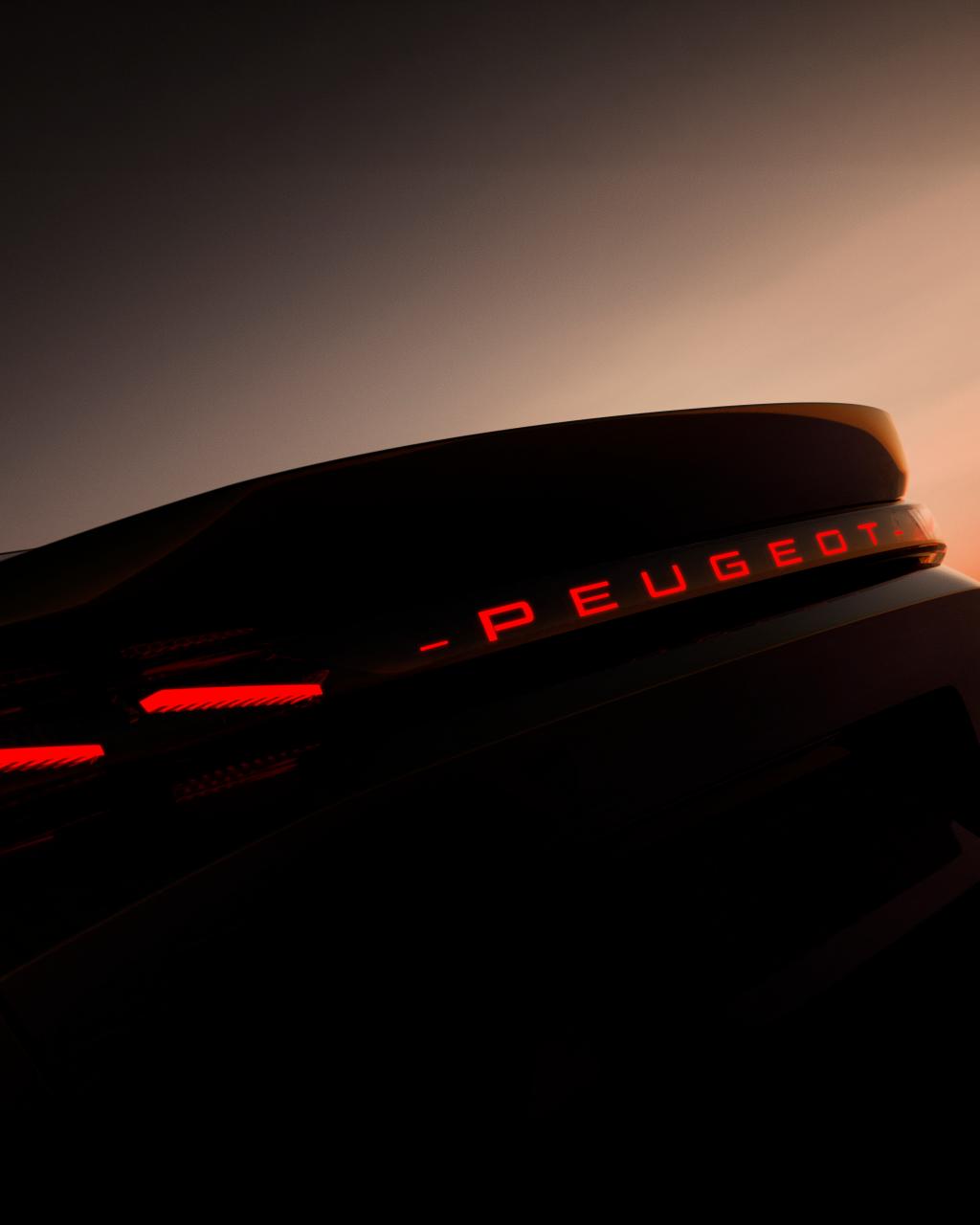 NEW　PEUGEOT　408　HYBRIDデビューフェア