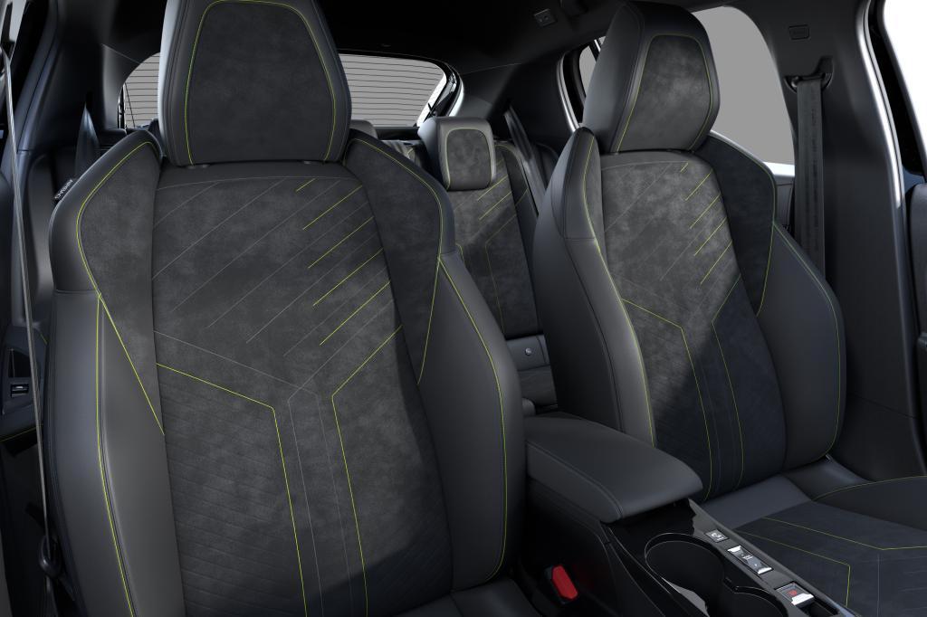 PEUGEOT 208 GT Hybrid Black Edition発売✨